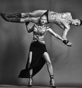 Lara Stone Nude & Sexy 16.jpg