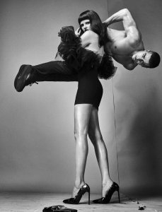 Lara Stone Nude & Sexy 13.jpg