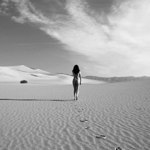 Lela Loren Naked 28.JPG