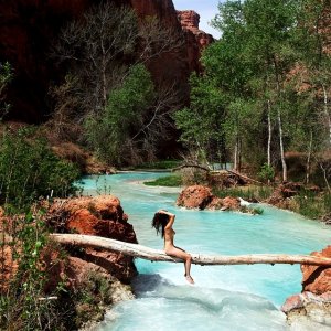 Lela Loren Naked 37.JPG