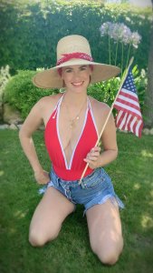 January Jones TheFappeningBlog.com 1.jpg