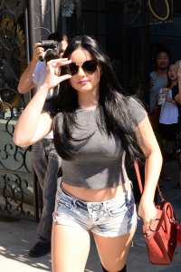 Ariel Winter Ass 6.jpg