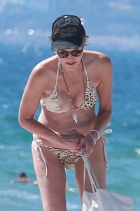 Sharon Stone Tit Slip 8.jpg