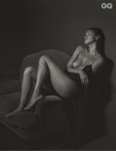 Irina Shayk Nude 3.jpg