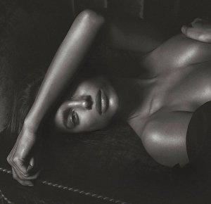 Irina Shayk Nude New Photos 6.jpg