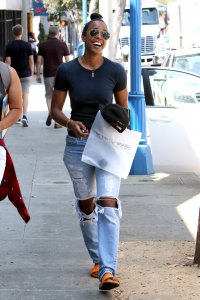 Kelly Rowland Braless 3.jpg
