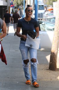 Kelly Rowland Braless 15.jpg