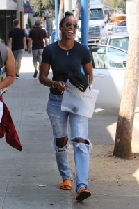 Kelly Rowland Braless 7.jpg