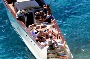 Jade Jagger Topless 10.jpg