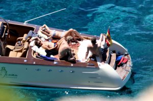 Jade Jagger Topless 12.jpg