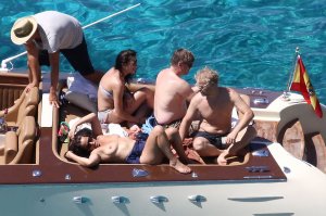 Jade Jagger Topless 20.jpg