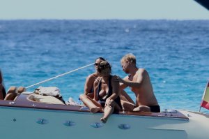 Jade Jagger Topless 32.jpg