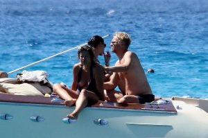 Jade Jagger Topless 31.jpg