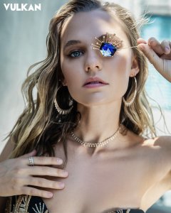 Madison-Iseman04.jpg