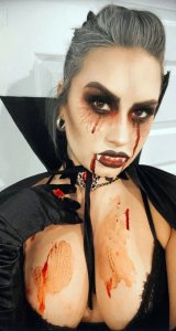 Demi Lovato TheFappeningBlog.com 1.jpg