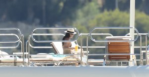 Sara Sampaio Topless 17.jpg Sara Sampaio Topless 17.jpg