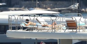 Sara Sampaio Topless 34.jpg Sara Sampaio Topless 34.jpg