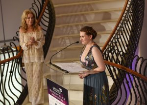 Abigail Breslin Cleavage 11.jpg