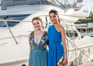 Abigail Breslin Cleavage 12.jpg