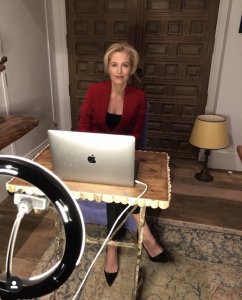 Gillian Anderson TheFappeningBlog.com 2.jpg