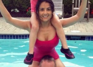 Salma Hayek TheFappeningBlog.com 1.jpg