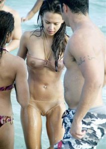 jessica_alba_see_through_bikini.jpg