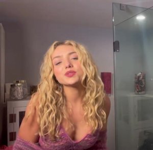 Peyton Roi TheFappeningBlog.com 1.jpg