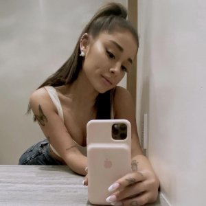 Ariana Grande TheFappeningBlog.com 0.jpg