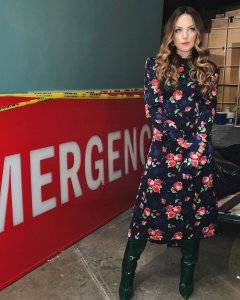 Elizabeth Gillies TheFappeningBlog1.com 0.jpg