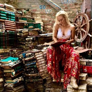 Nicky Whelan TheFappeningBlog1.com 1.jpg