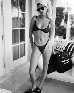 Hailey Baldwin TheFappeningBlog1.com 1.jpg