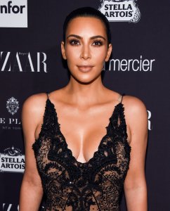 Kim Kardashian Sexy 1.jpg