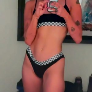 Miley Cyrus TheFappeningBlog.com 1.jpg