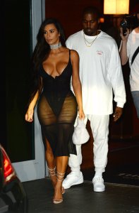 Kim Kardashian Sexy -37.JPG