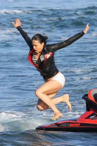 Michelle_Rodriguez_Jet_Skiing_in_Malibu_September_3-2016_000.jpg