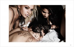 Lindsay Lohan Topless & Sexy 2.jpg