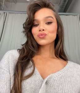 Hailee Steinfeld TheFappeningBlog.com 1.jpg