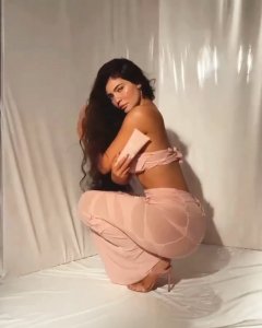 Kylie Jenner TheFappeningBlog.com 2.jpg