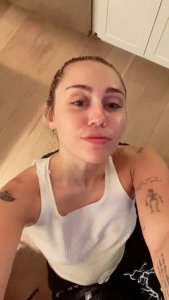 Miley Cyrus TheFappeningBlog.com 0.jpg