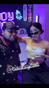 Noah-Cyrus-Nip.jpg