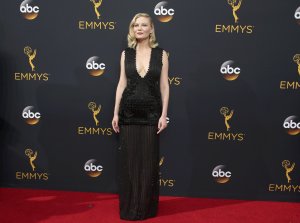 Kirsten Dunst Cleavage 7.JPG