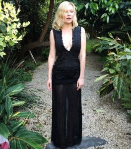 Kirsten Dunst Cleavage 34.jpg