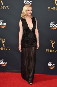 Kirsten Dunst Cleavage 84.jpg