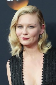 Kirsten Dunst Cleavage 62.jpg