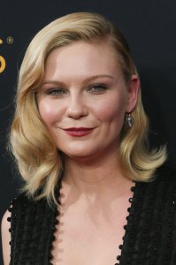 Kirsten Dunst Cleavage 63.jpg