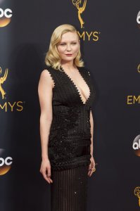 Kirsten Dunst Cleavage 86.jpg