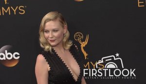 Kirsten Dunst Cleavage 128.jpg