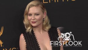 Kirsten Dunst Cleavage 133.jpg