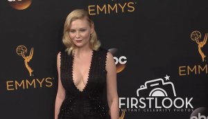 Kirsten Dunst Cleavage 135.jpg