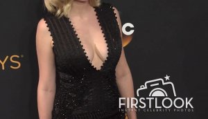 Kirsten Dunst Cleavage 138.jpg